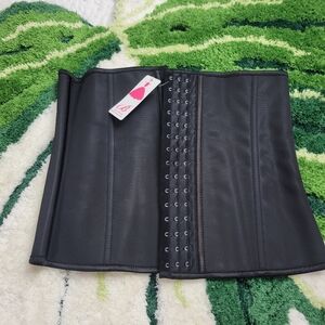 Rubberized waist trainer